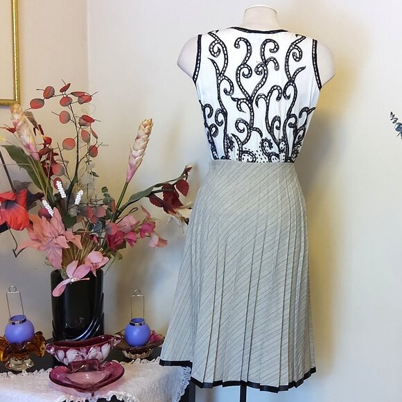 NWT SIMON CHANG Well Tailored High-quality Silver Gray Pleated Lined Midi Skirt - Picture 8 of 8